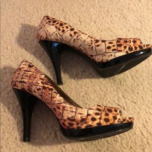 NINE WEST PEEP TOES 4’ HEEL